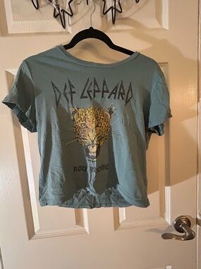 Girls' Graphic Tee - Sage Green Leopard Print